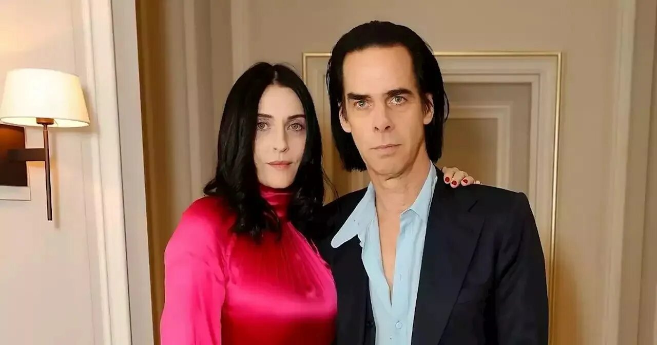 Cave Wife Перевод