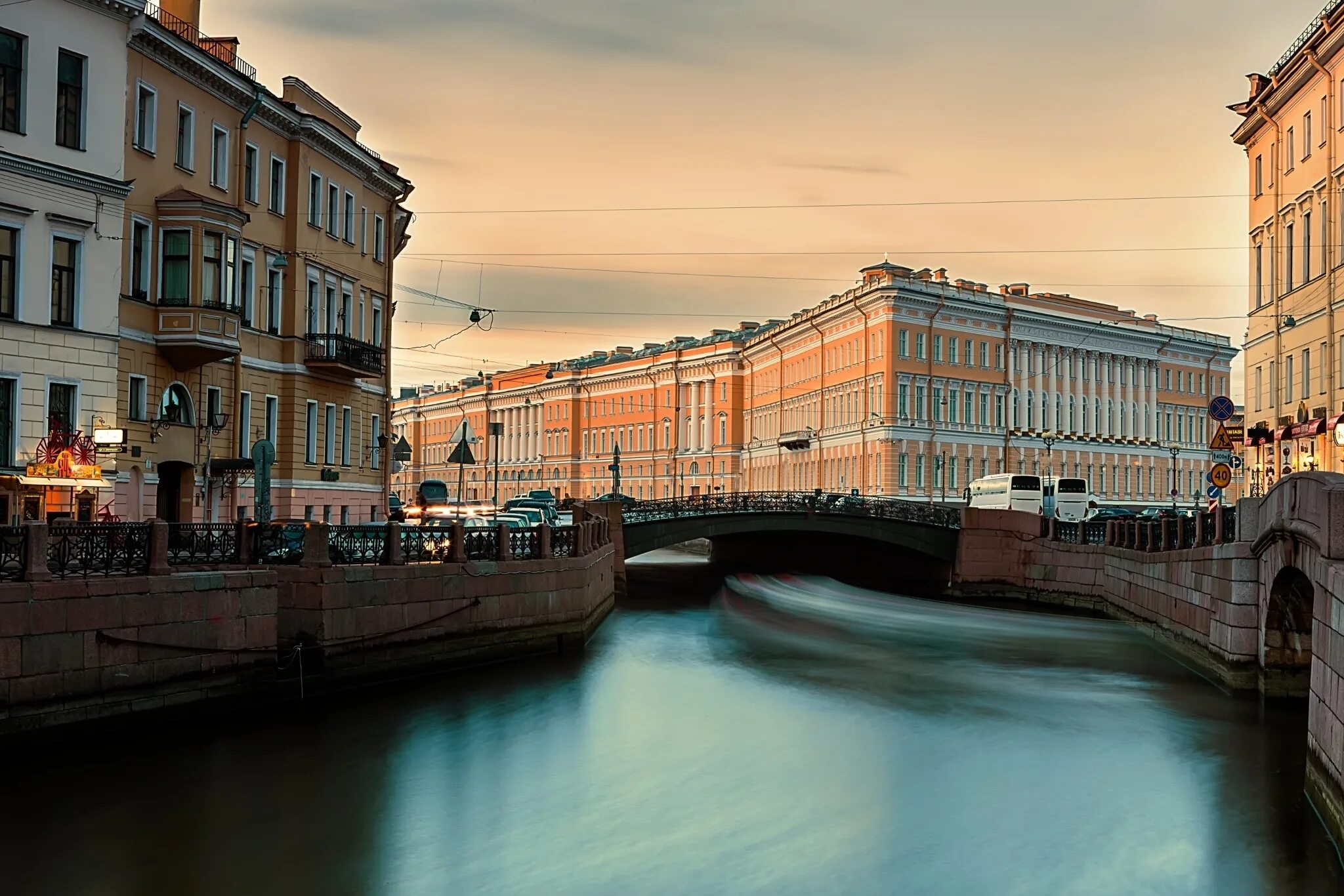 Питер река мойка. Река мойка санкт-петербург зингер. Питер река мойка. Набережная реки мойки санкт-петербург. Канал реки мойка санкт петербург.