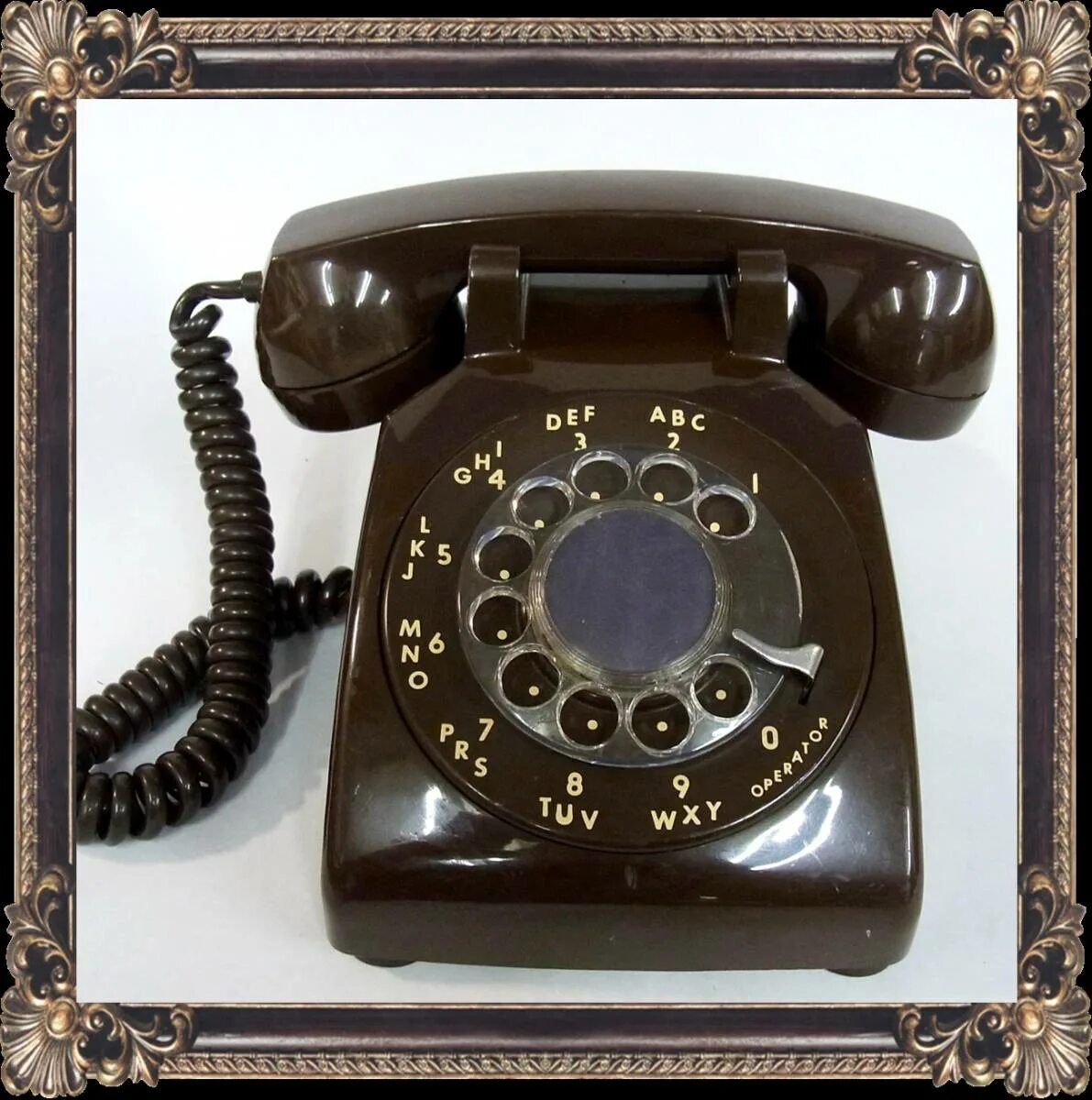 Старый телефон. Старые марки телефонов. Модель старинного телефона. Старинные телефоны название. Какие были старые телефоны