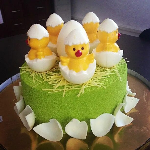 Цыплята из зефира. Торт на пасху. тортик на пасху. торт с цыплятами. украшение торта на пасху.