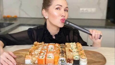 Девушка тануки