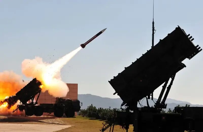 Дальнобойные ракеты atacms. Удары натовскими ракетами. Удары натовскими ракетами. Удары натовскими ракетами. Ашулук полигон 2020.