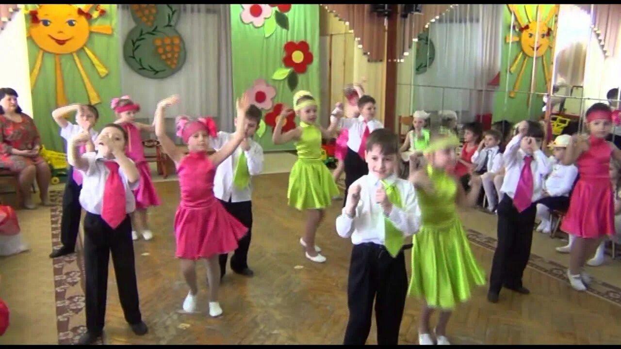 Гномы маленький народ танец в детском саду. Ютуб танцы в детском саду видео. Танец в д с видео. Танцы в саду. Ютуб танцы в детском саду видео.