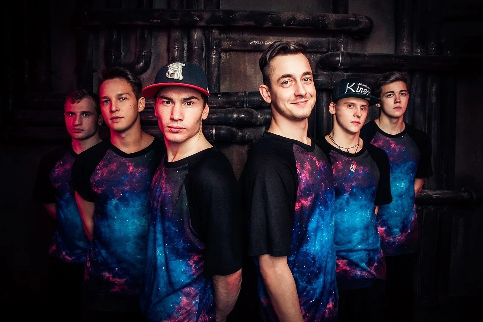 Silent rage shattered hearts 1987. Хантер а5. Инор беда crew. Silent crew. Хантер а5.