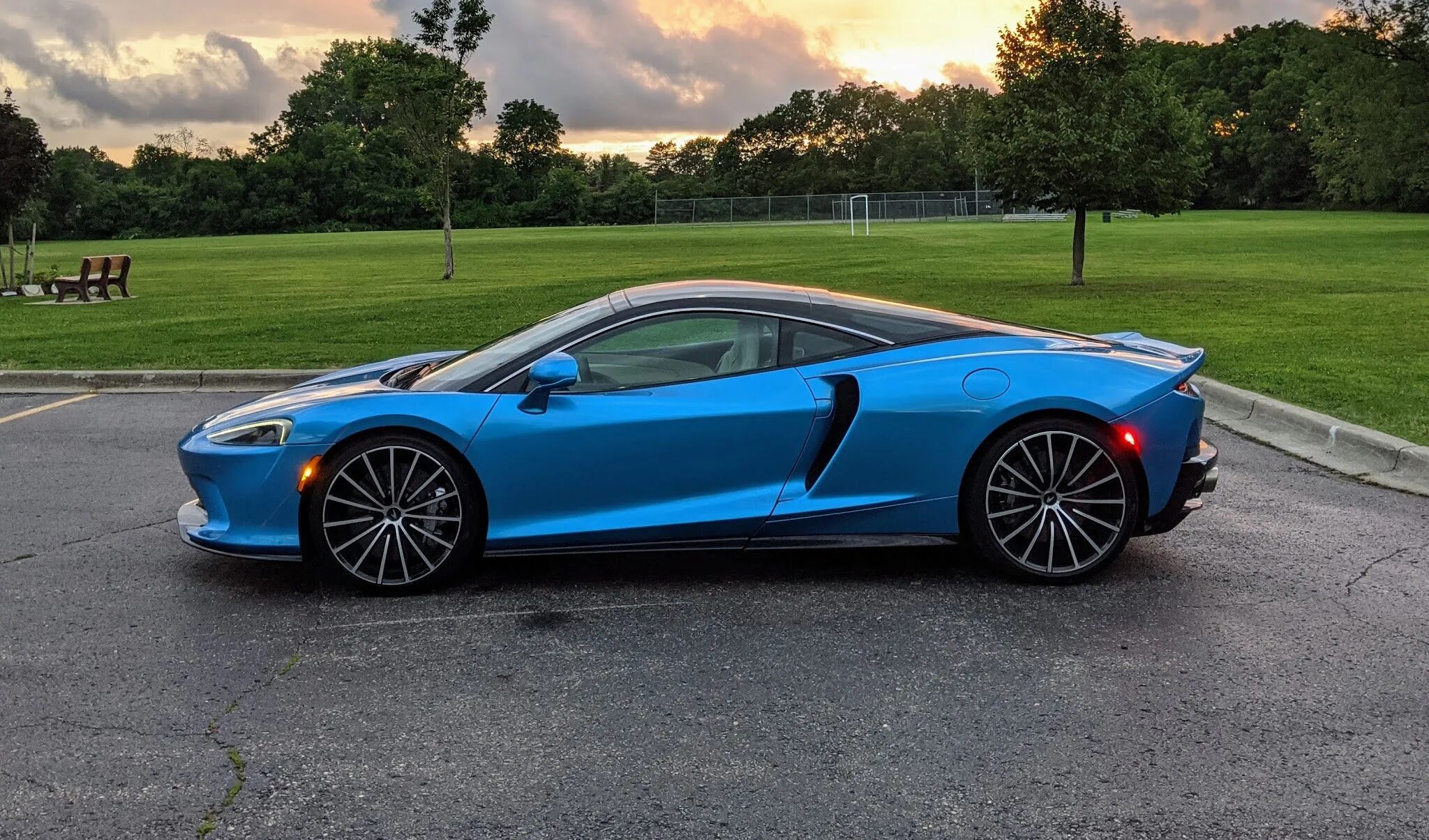 Хуавей джити 4. Mercedes amg gt roadster. Nmo-l31. Хуавей мате х3. Хуавей джити 4.