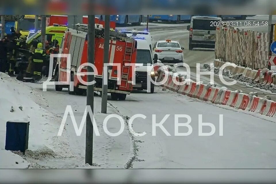 Сколько человек погибло в москве 2024 год. Дорожные ограждения i группы. Столб на дороге.