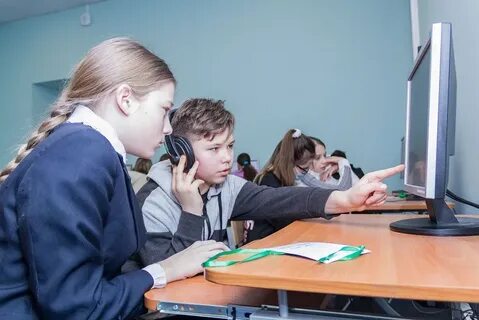 9 лет одноклассником