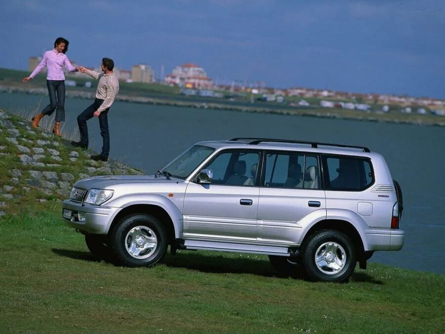 Купить б/у Toyota Land Cruiser Prado 90 Series 3.0d AT (125 л.с.) 4WD дизель авт
