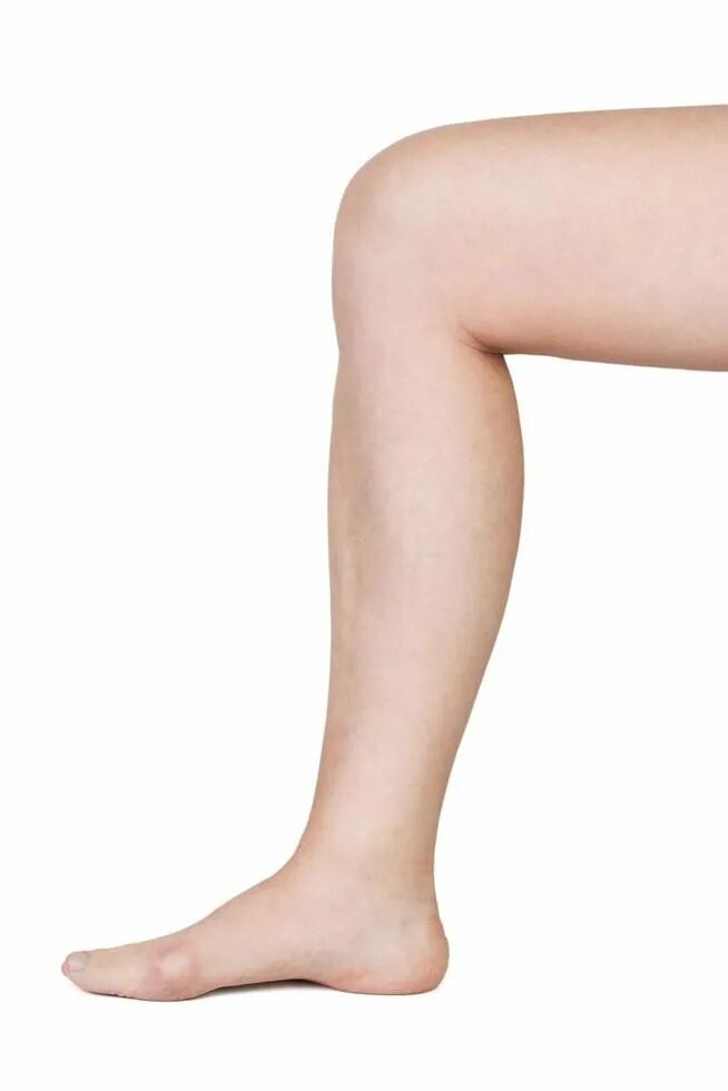 Согнутые женские ноги. Нога человека женская. Женский изогнутые ступни. Согнутые женские колени.