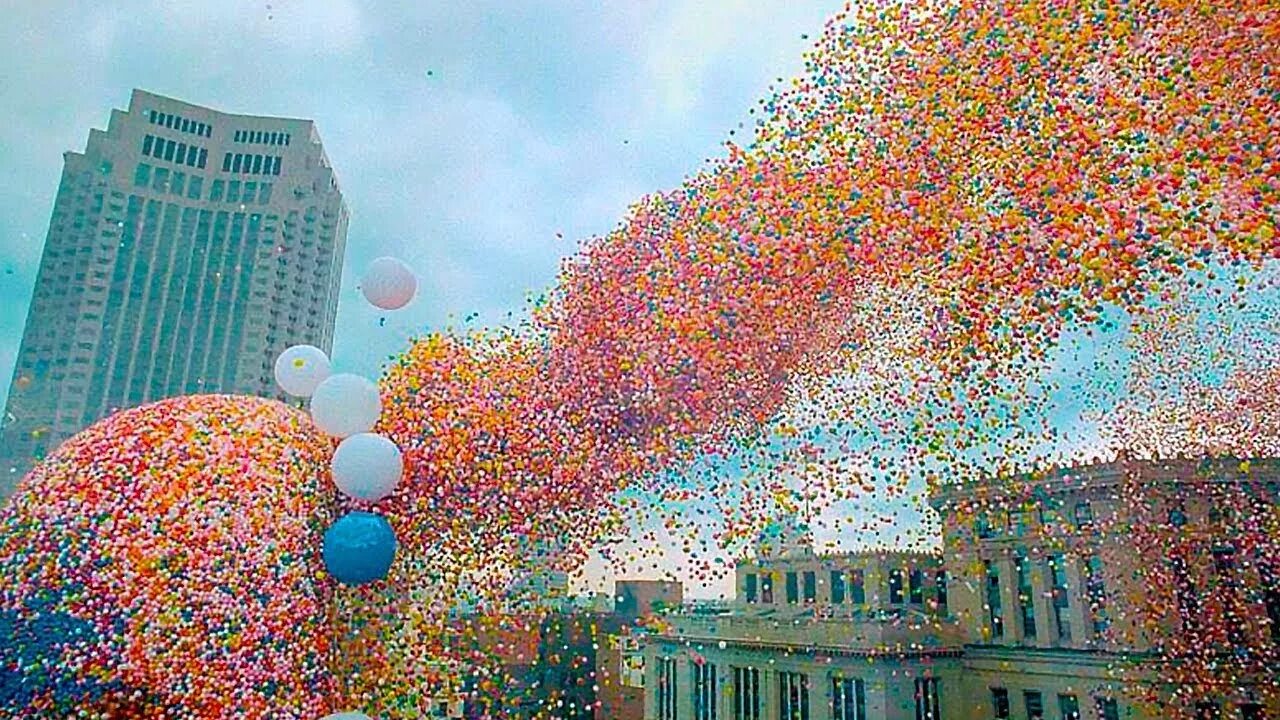 Выпустили в небо шары. Balloonfest 1986. Кливленд 1986 воздушные шары. 1986 Кливленд шарики. Кливленд запуск шаров 1986г.