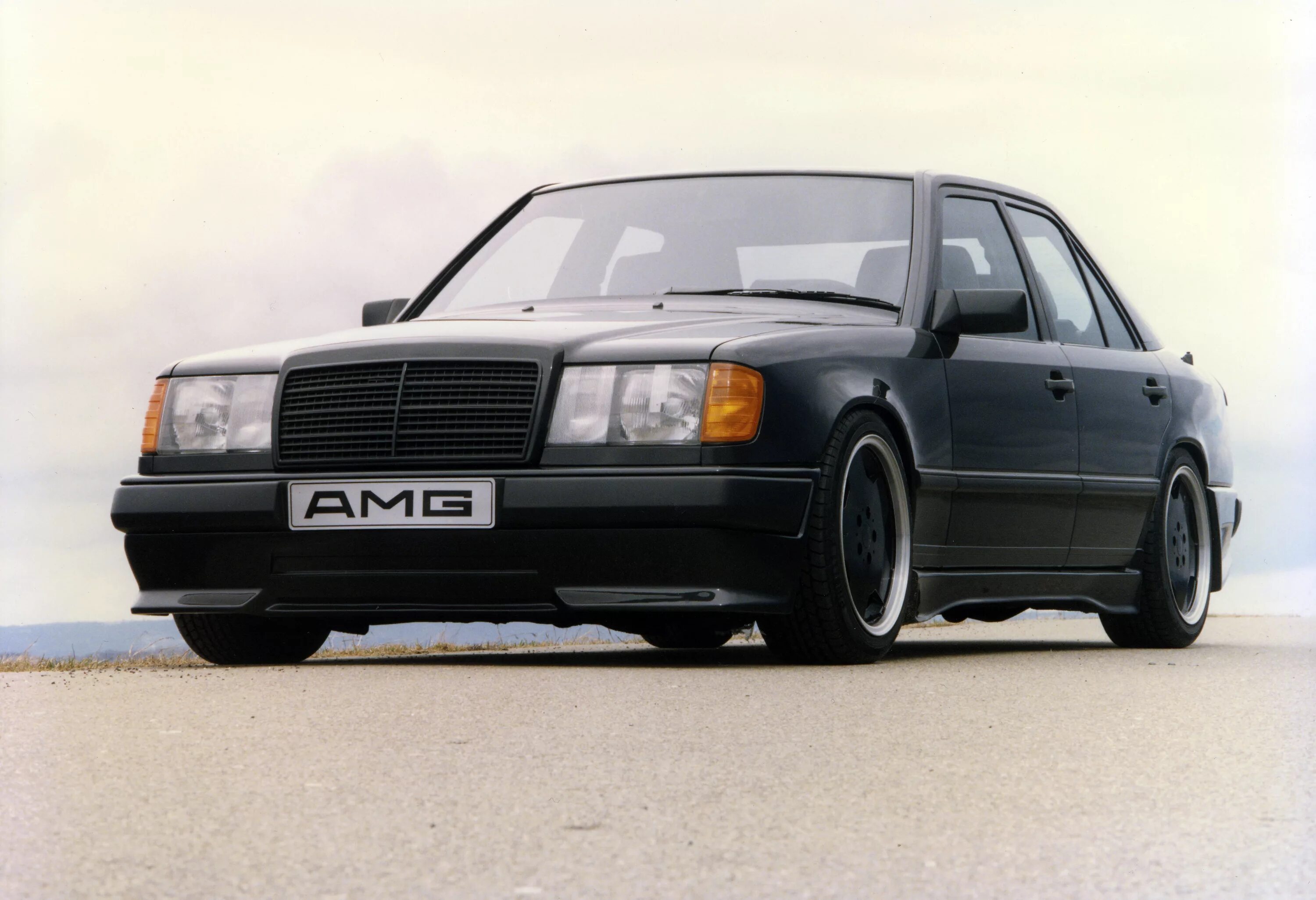 Е 500 3. Мерседес Бенц w124. Мерседес w124 AMG. Mercedes Benz 124 Hammer. Мерседес 124 AMG Hammer.