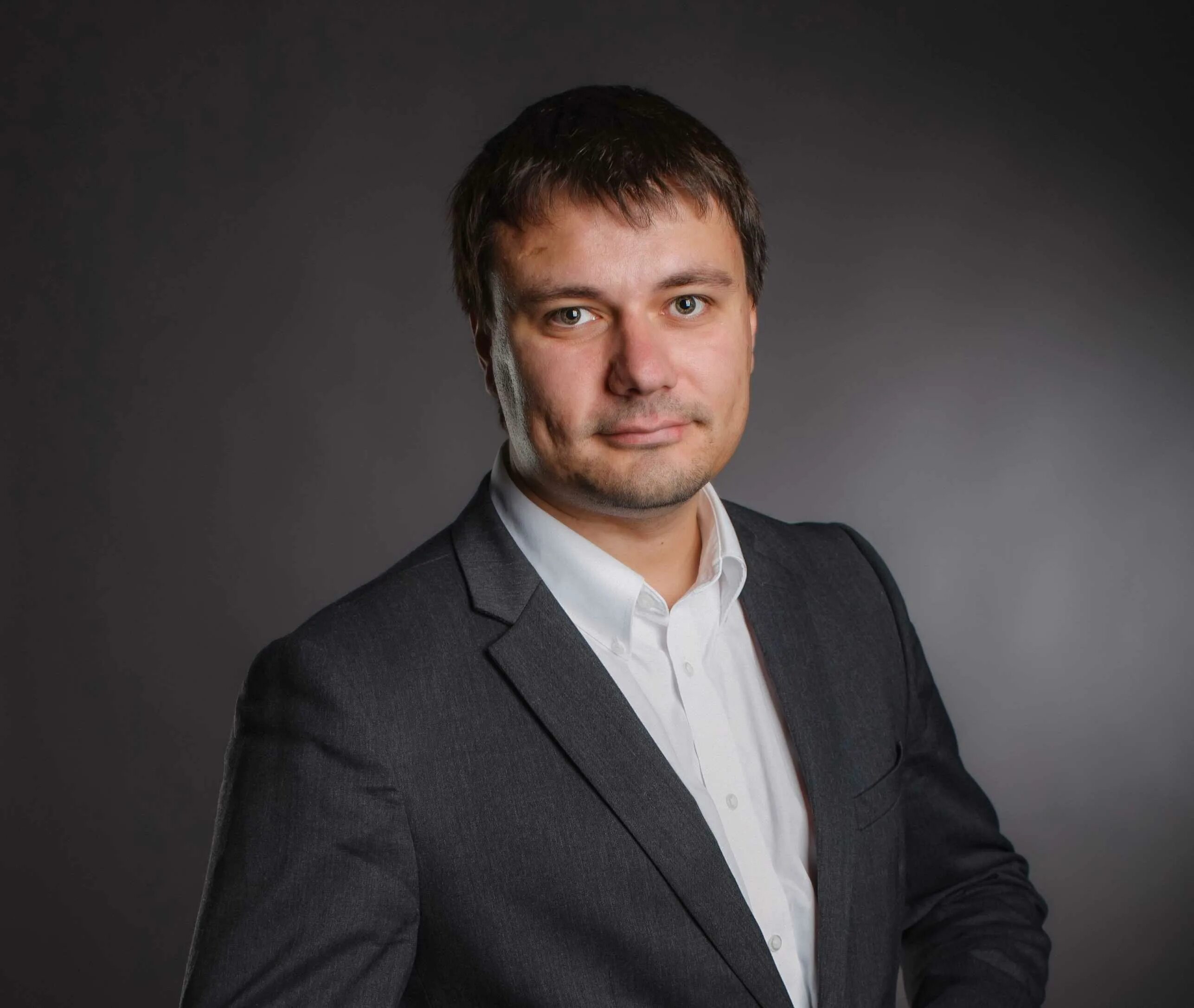 Директор обладает