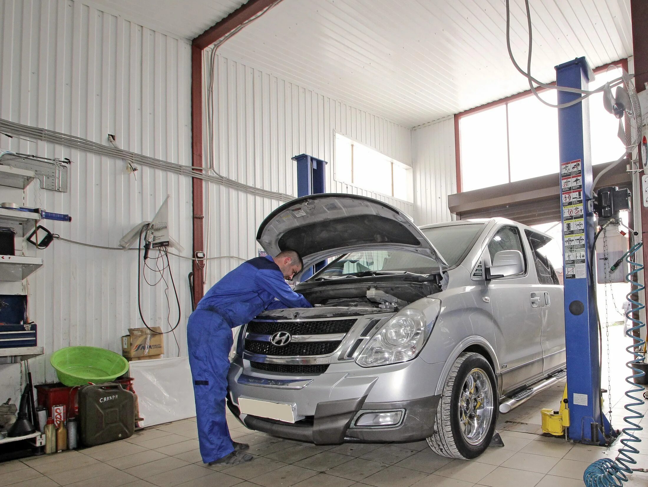 Автосервис смарт сосновоборск. Вилгуд алтуфьевское шоссе 27. Директор автосервиса. Автосервис смарт. Автосервис smart.