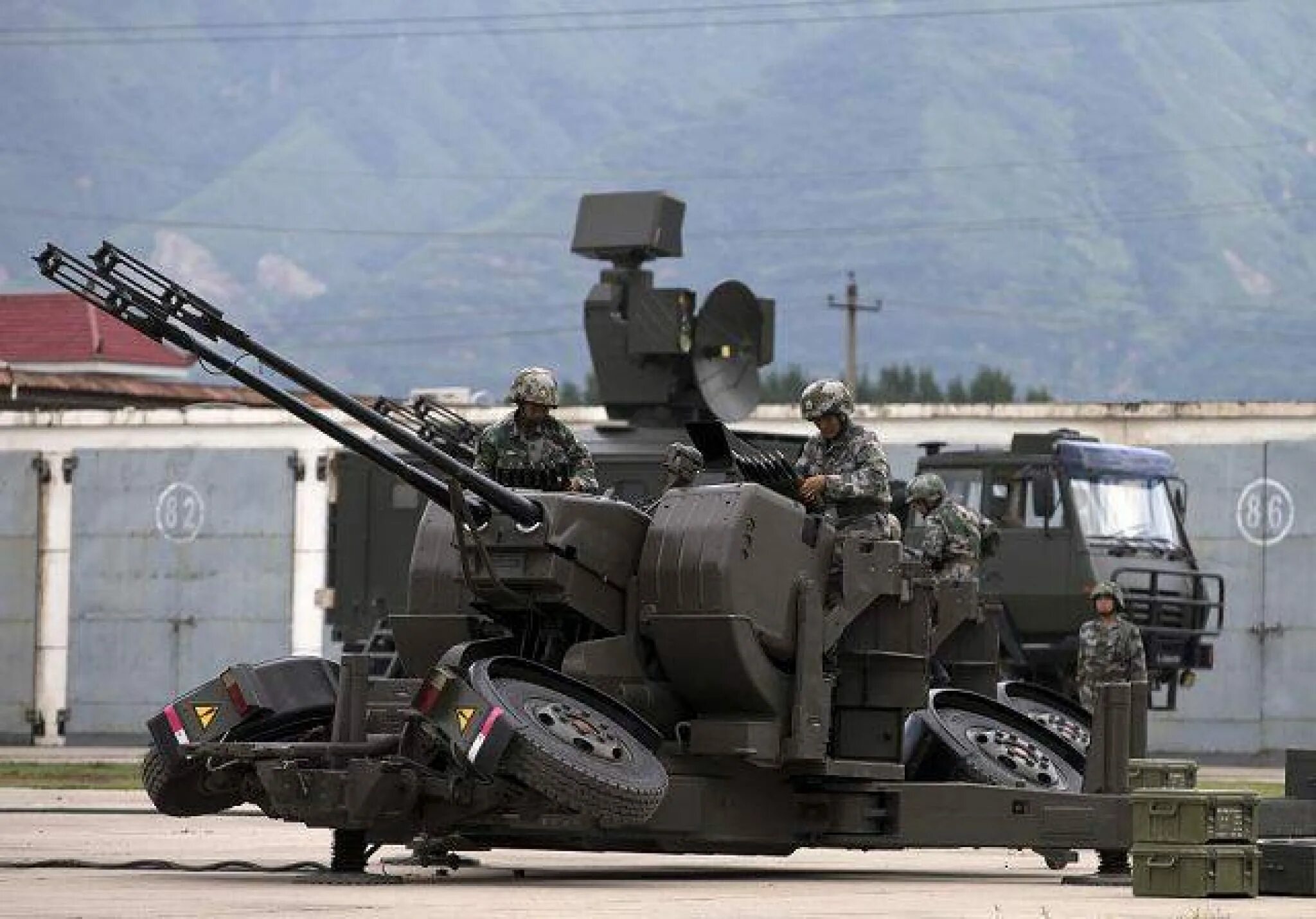 Только японские зенитные пушки все время. Af902 FCS ЗСУ. Af902a FCS. Зенитная артиллерия НОАК. Китайская 35мм зенитка.