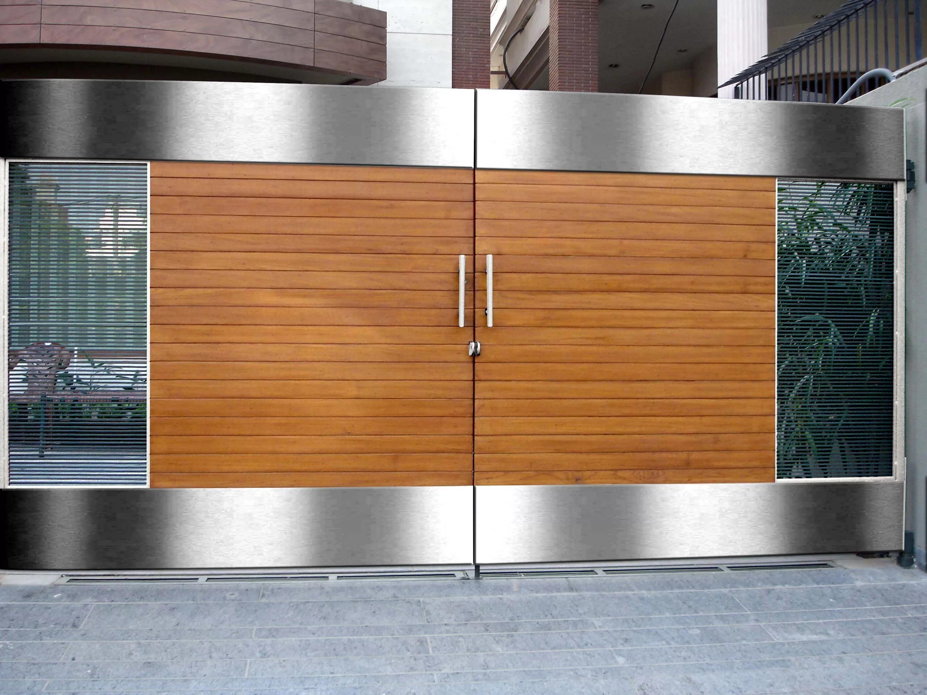 Me gate. Me gate