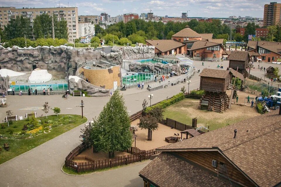 Сколько зоопарков в ижевске. Зоопарк Удмуртии. Ижевский зоопарк. Город Ижевск зоопарк. Ижевский зоопарк + Ижевские термы.