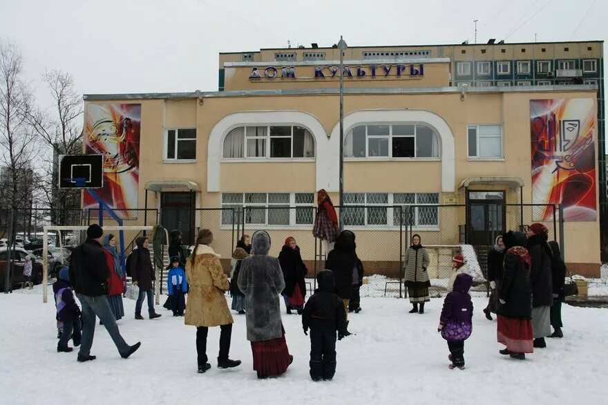 Дновский районный культурный центр. Центр культуры и досуга суздаль. Суздаль дом культуры. Дк суздаль. Мбук центр культуры и досуга города суздаля.