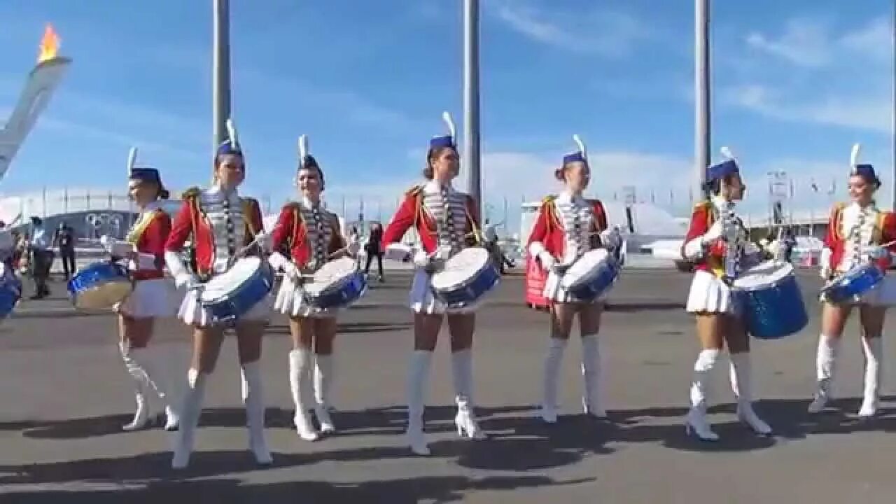 Слушать барабанщиц. Ансамбль барабанщиц акцент. шоу барабанщиц. костюм барабанщицы для девочки.