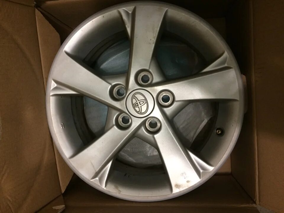 диски r16 toyota corolla e210. диски toyota corolla r15. диски тойота королла r16. диск тойота королла r16 оригинал. колеса на тойоту короллу р16.