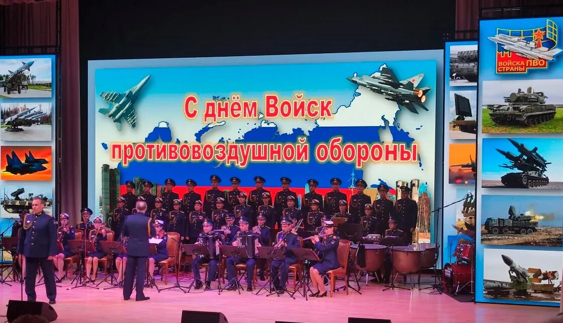 День ветерана вооруженных сил. Ветеран вс. День ветеранов вооруженных сил открытки. Встреча трех поколений. День ветеранов вооруженных сил в 2024 году.
