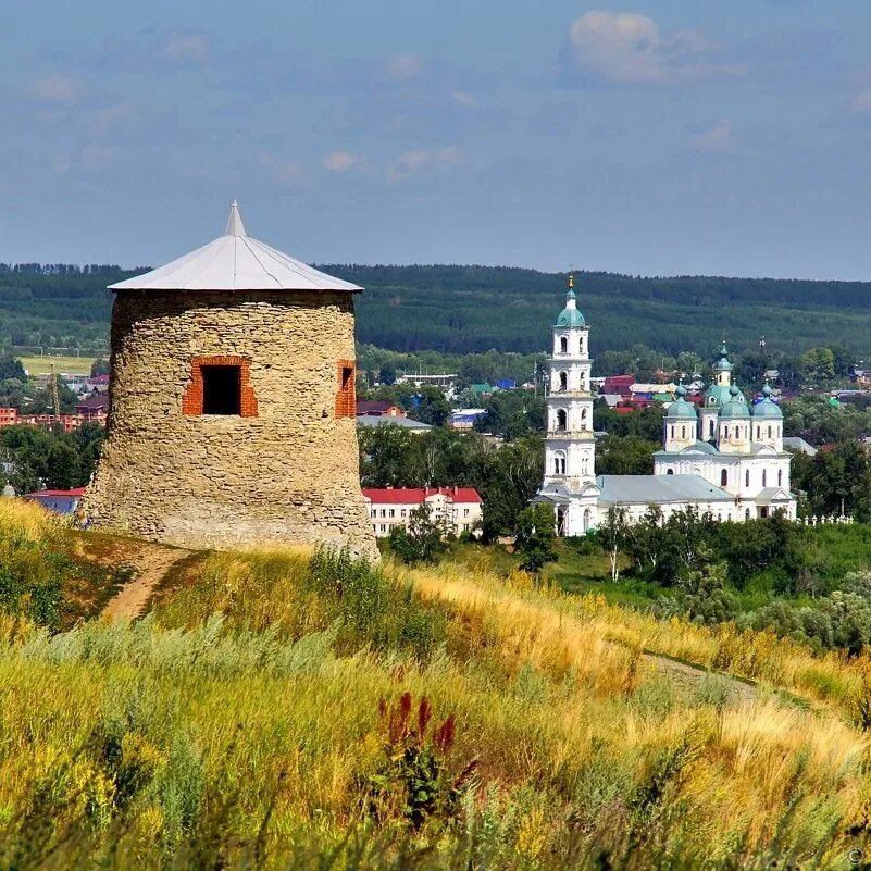 Елабуга центр города. Елабуга республика татарстан. Работа елабуга татарстан. Город елабуга татарстан. Спасский собор елабуга колокольня.