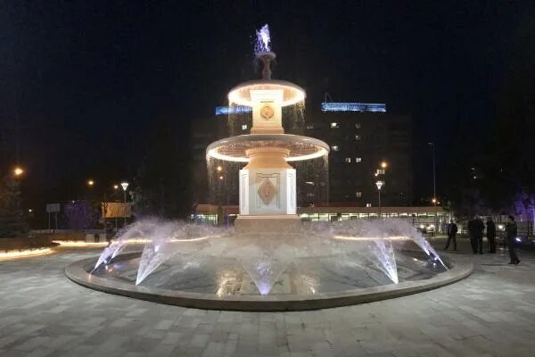 Фонтан каменск-уральский площадь горького. Обручальное кольцо из белого золота женское. Алма обручальные кольца. Кольца в каменске уральском. Кольцо из белого золота с 3 бриллиантами2134107.