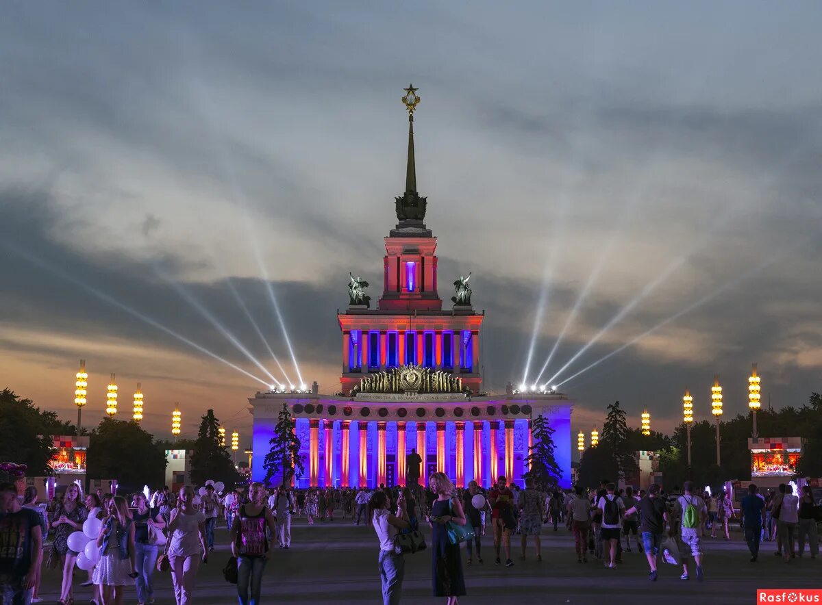 Вднх события. Вднх сейчас. Праздничные мероприятия. День победы вднх 2022. Празднование дня города.