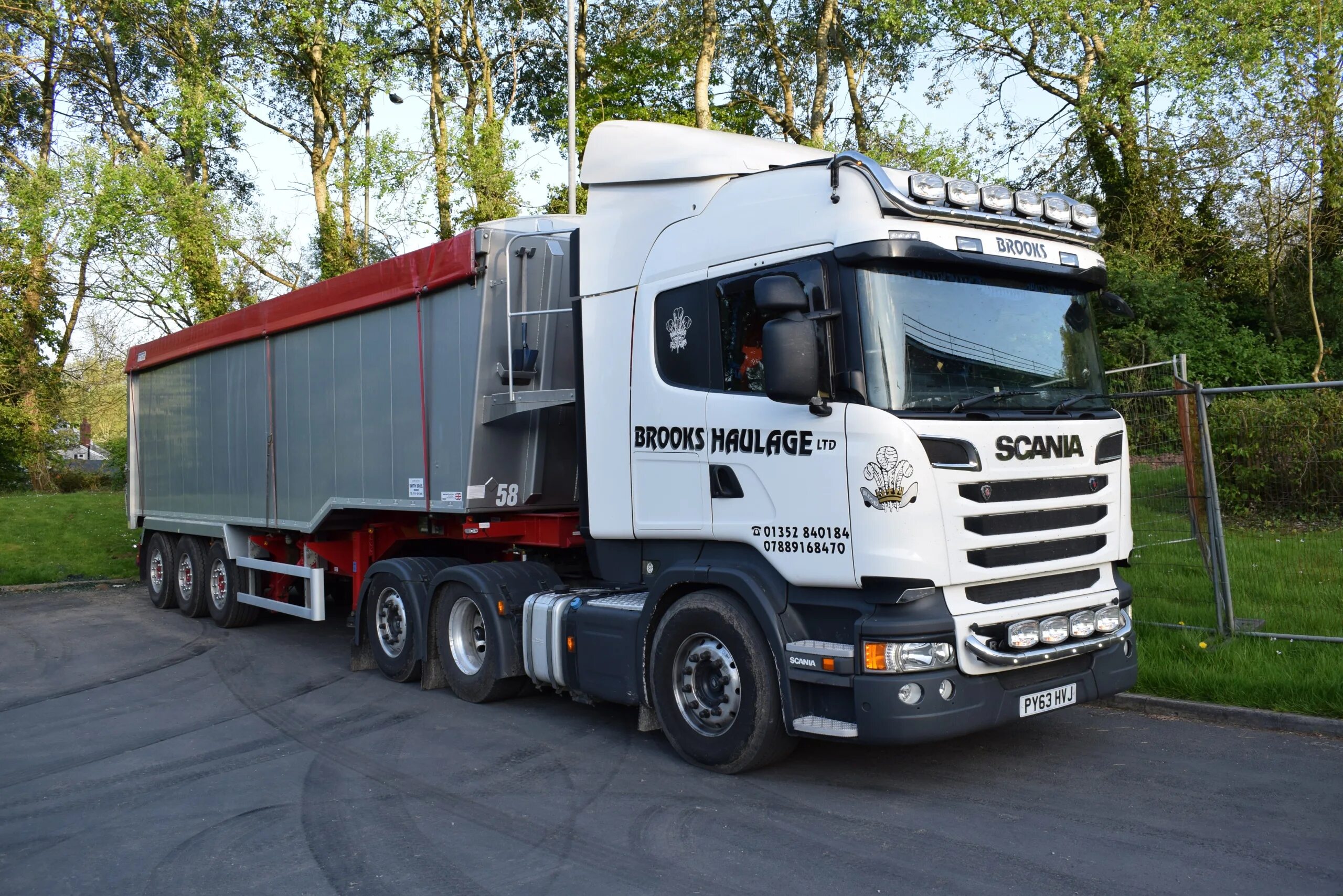 Скания без прицепа. Scania r540 highline. scania r560. скания p440. седельный тягач скания.