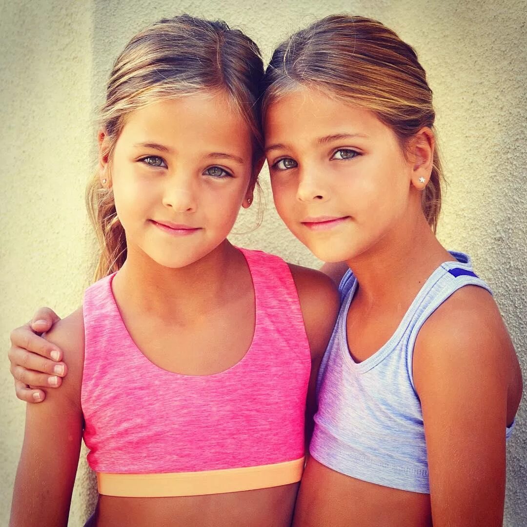 Анастасия муравьёва тюмень. Лиа роуз и ава мария с братьями. Фотопортреты детей. Ребенок 5 лет. Анастасия князева в 16 лет.