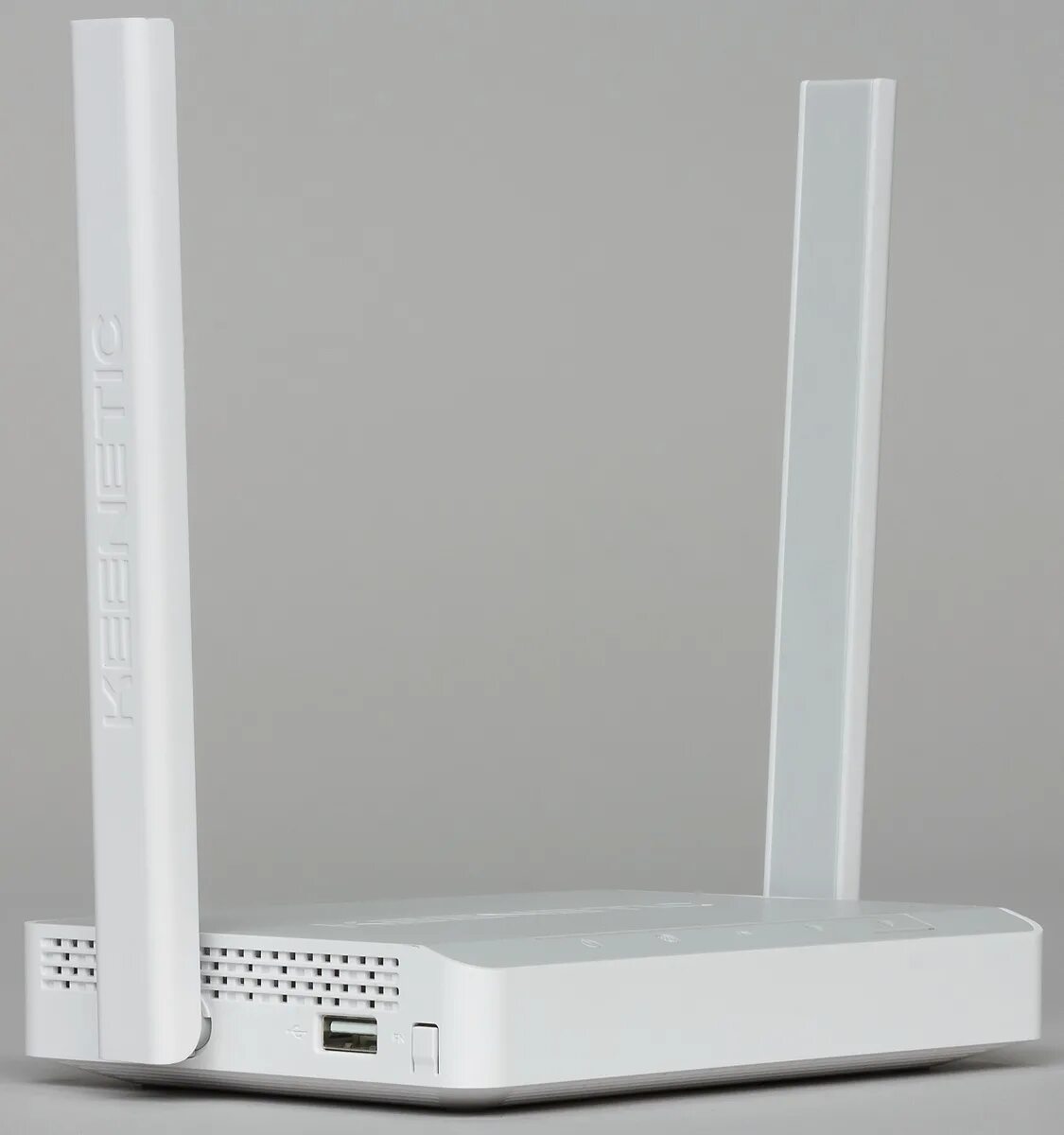 Интернет центр маршрутизатор. Роутер keenetic omni (kn-1410). keenetic kn-1110. keenetic start (kn-1110). интернет-центр keenetic start (kn-1111).