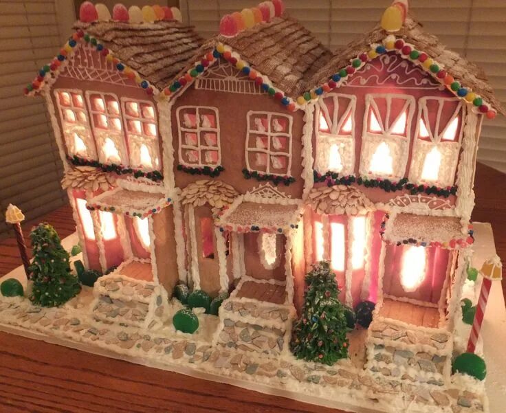 Маленький пряничный домик. Gingerbread house song. Gingerbread house song. Самый высокий пряничный домик в мире. Gingerbread house song.