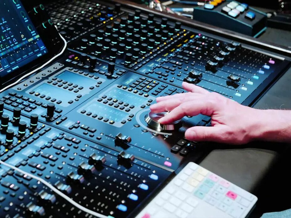 Курс sound design. Профессия sound designer. саунд дизайн. дизайнер звука. саунд дизайнер профессия.