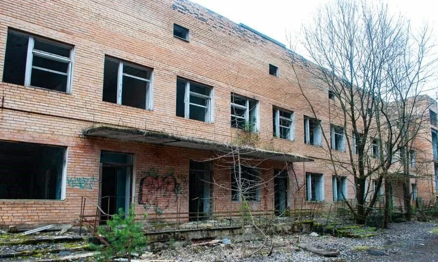 Заброшки в калуге. Заброшка протвино мельница. Заброшка на калужской. Заброшка на калужской. Козельск шахты ракетные.