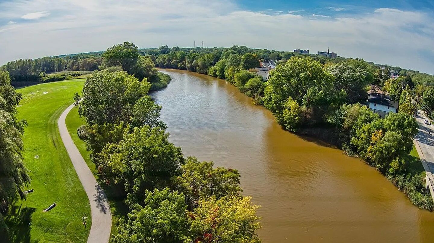 Winsconsin tiff. Green River река. Река Висконсин. Ист Ривер. Ист Ривер Калужская область.