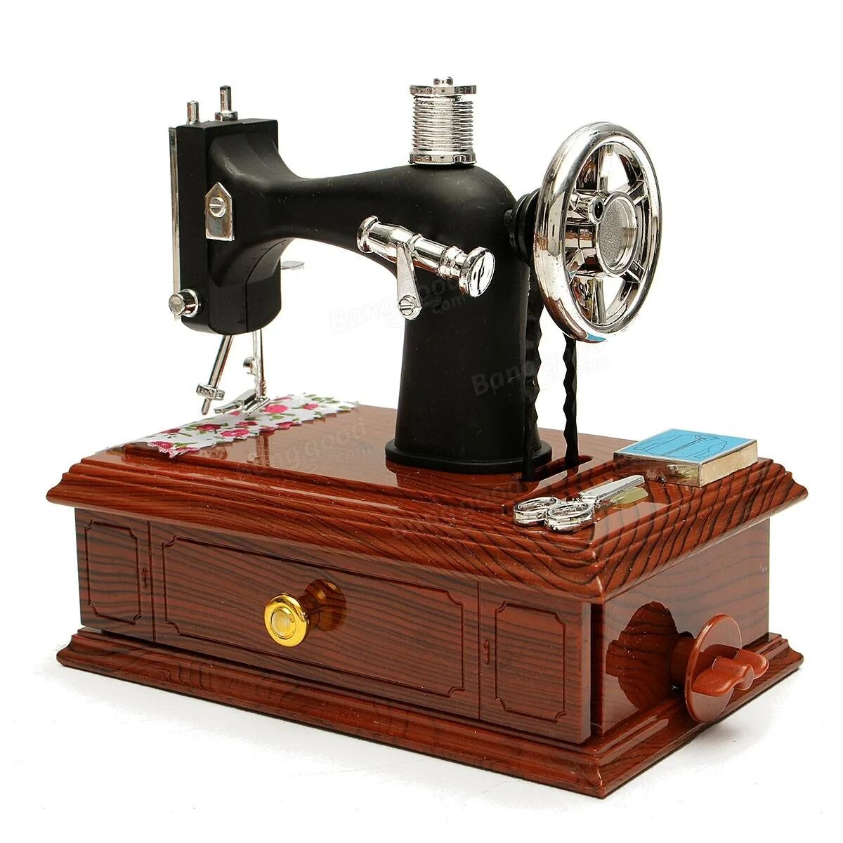 Ручная швейная машинка отзывы. Швейной машинки Вега. Ручная швейная машинка Sewing Machine SJC 1970. Швейная машинка Несси 7575т. Швейная машинка Aho 70.