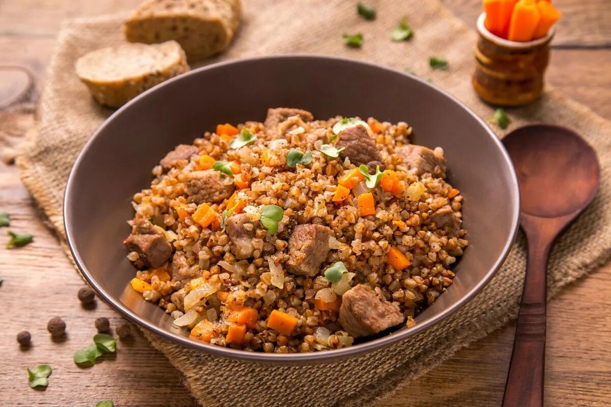 Рецепт свинины с гречкой в духовке