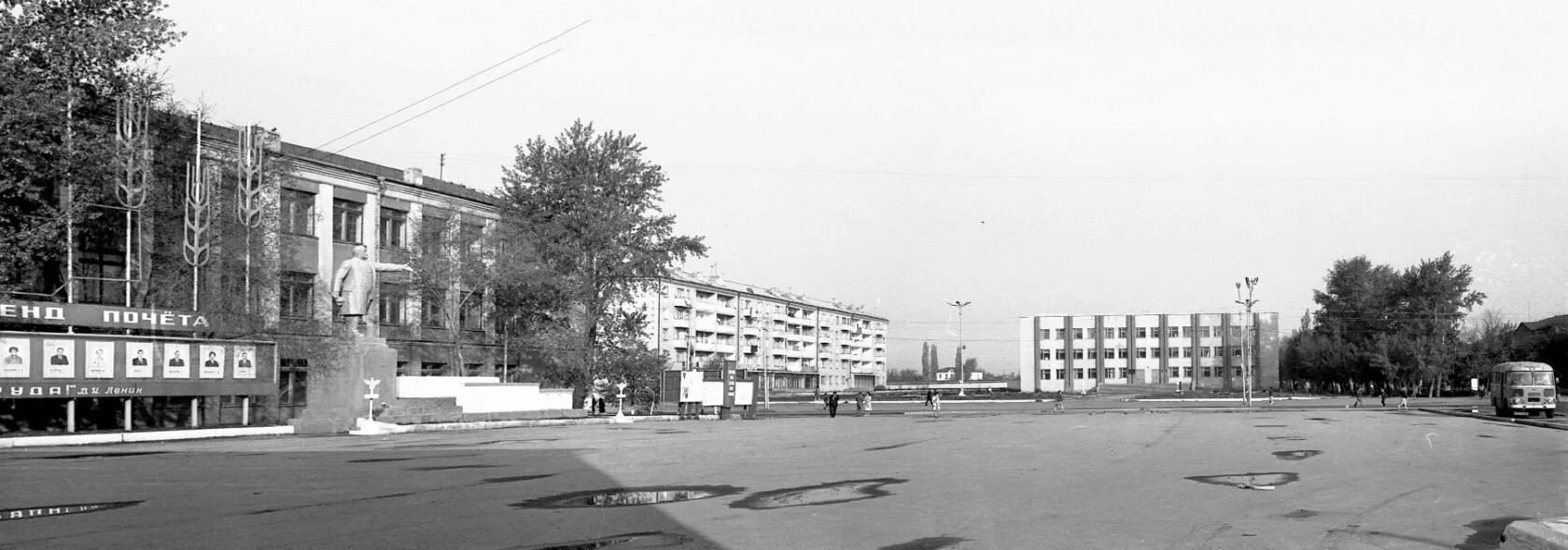 Г Калининск Саратовской области. Дворец культуры Калининск Саратовская область. Улица Советская Калининск. Калининск Саратовская область Советская улица. Саратовская область калининск район погода