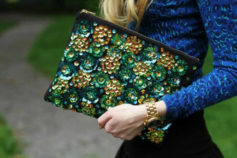 Сумка с пайетками. Клатч с пайетками. Сумка с золотыми пайетками. Клатч blesk. Сумка с пайетками.