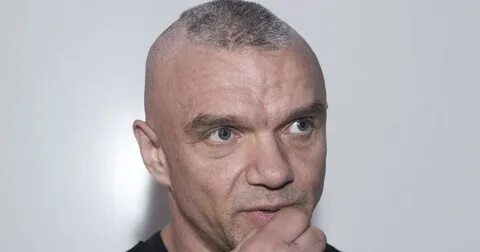 Епифанцев сидит