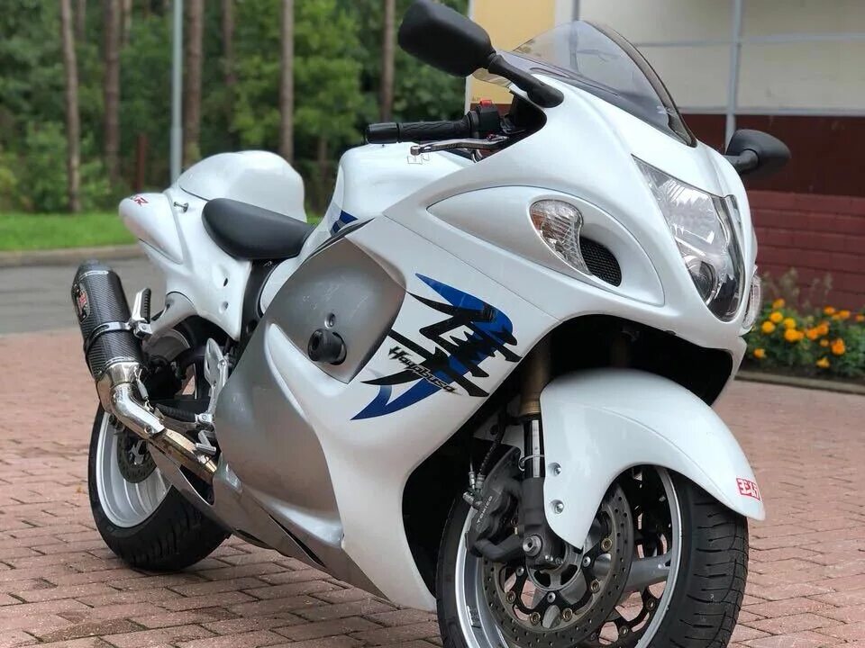 Сузуки хаябуса купить. Suzuki Hayabusa gsx1300r. Suzuki gsx1300r Hayabusa 1300. Suzuki Hayabusa gsx1300r 2010. Suzuki gsx1300r Hayabusa 2009.