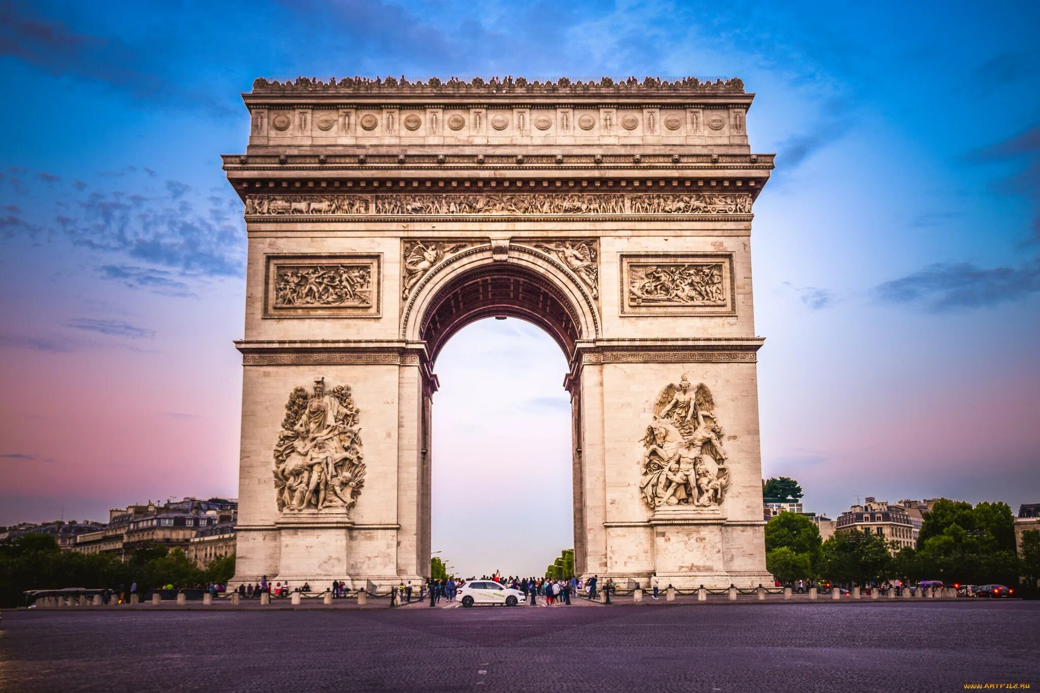 Арка. Триумфальная арка Париж. Триумфальная арка (Франция). Достопримечательности Франции Триумфальная арка. Триумфальная арка Париж Бонапарт.