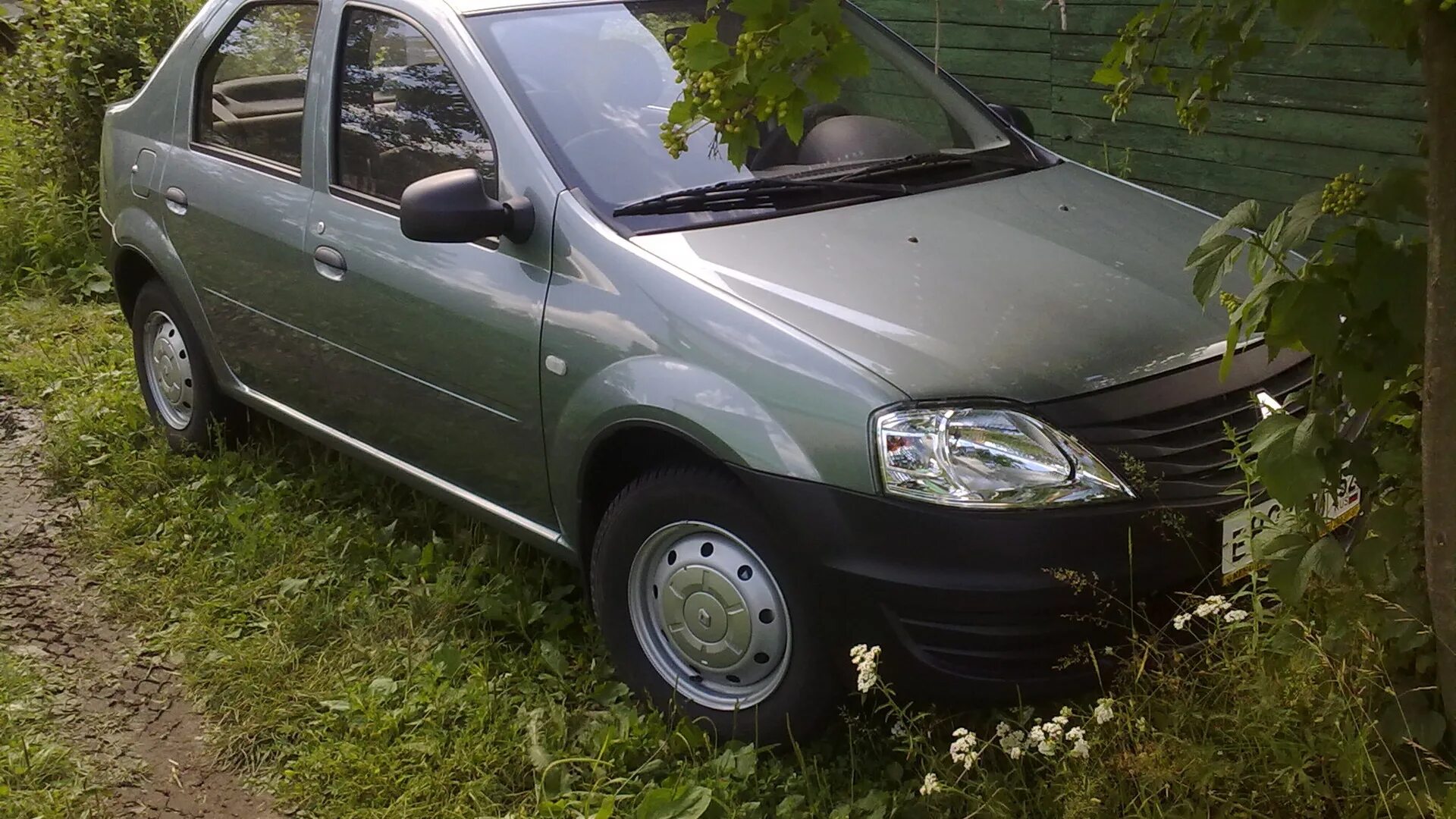 Рено логан ульяновск. Авито тульская область рено логан. Logan с пробегом. Renault logan 2000. Рено логан 1 1.
