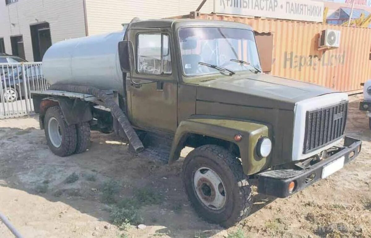 Услуги ассенизатора реклама. Откачка гатчина. Откачка гатчина. 5 кубов. Откачка канализации реклама.