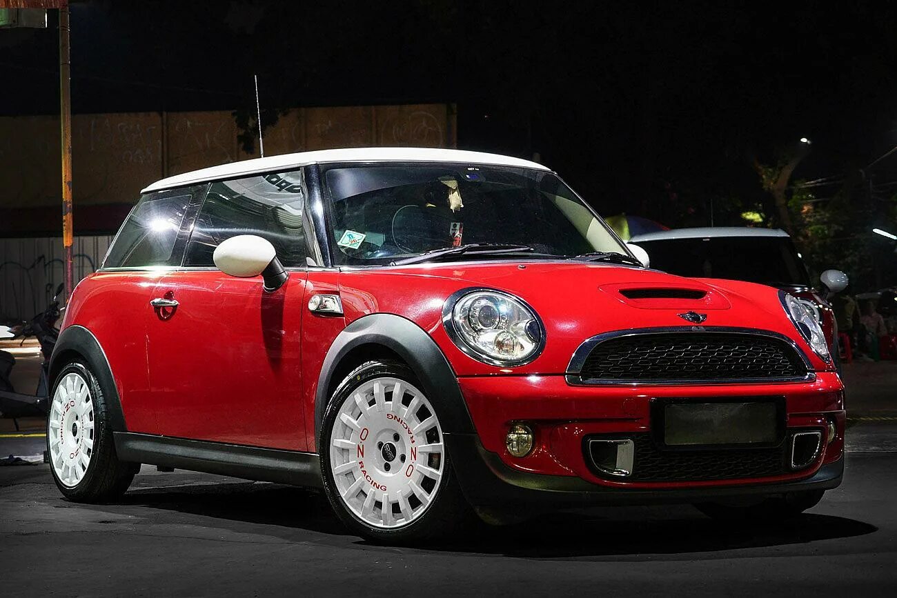 Mini race. Мини купер 56. mini cooper jcw r56. mini cooper r56 wheels. mini cooper r53 rally.