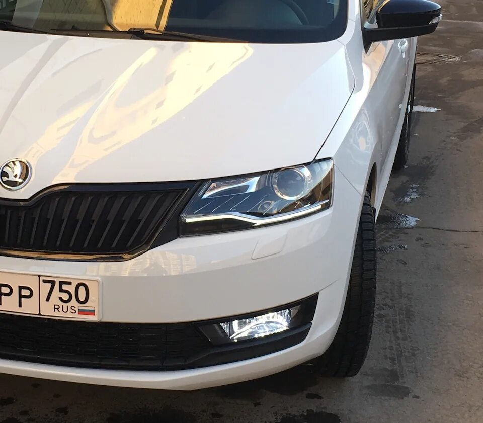 Лампы шкода рапид 2015. Led фары шкода рапид 2025. противотуманки skoda рапид. птф шкода рапид. led лампы в шкода рапид.