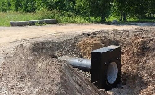 Противофильтрационный экран водопропускных труб. Многоочковая водопропускная ж/б труба. Водопропускная труба автомобильной дороги. Иссо водопропускная труба. Оголовок водопропускной трубы сду-d-520.
