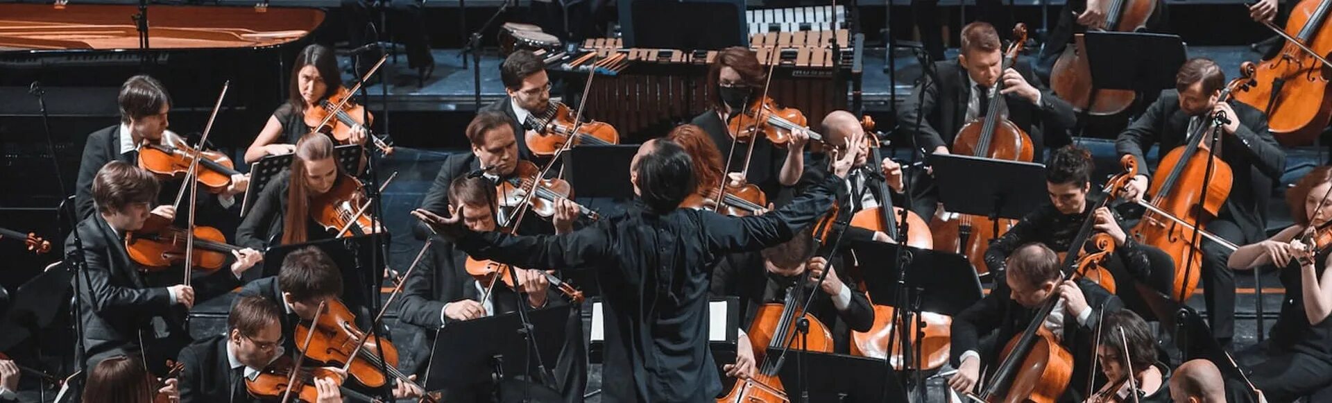 Теодор курентзис и оркестр musicaeterna 1 концерт. Концерт теодора курентзиса и оркестра musicaeterna афиша 6 мая 2023. Концерт курентзиса в санкт петербурге. Концерт курентзиса в санкт петербурге. Теодор курентзис 2020.