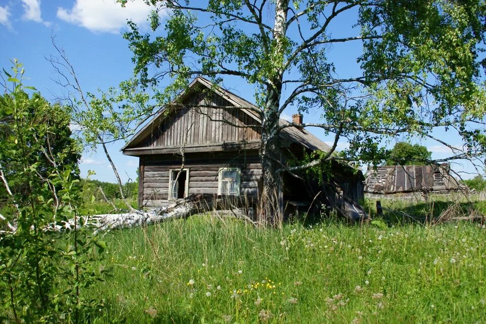 Заброшенные деревни Калужской области Дзержинского района. Заброшенные деревни Мариэль. Заброшенные деревни Калужской области. Заброшенные деревни Удмуртии. Заброшенные калужские деревни