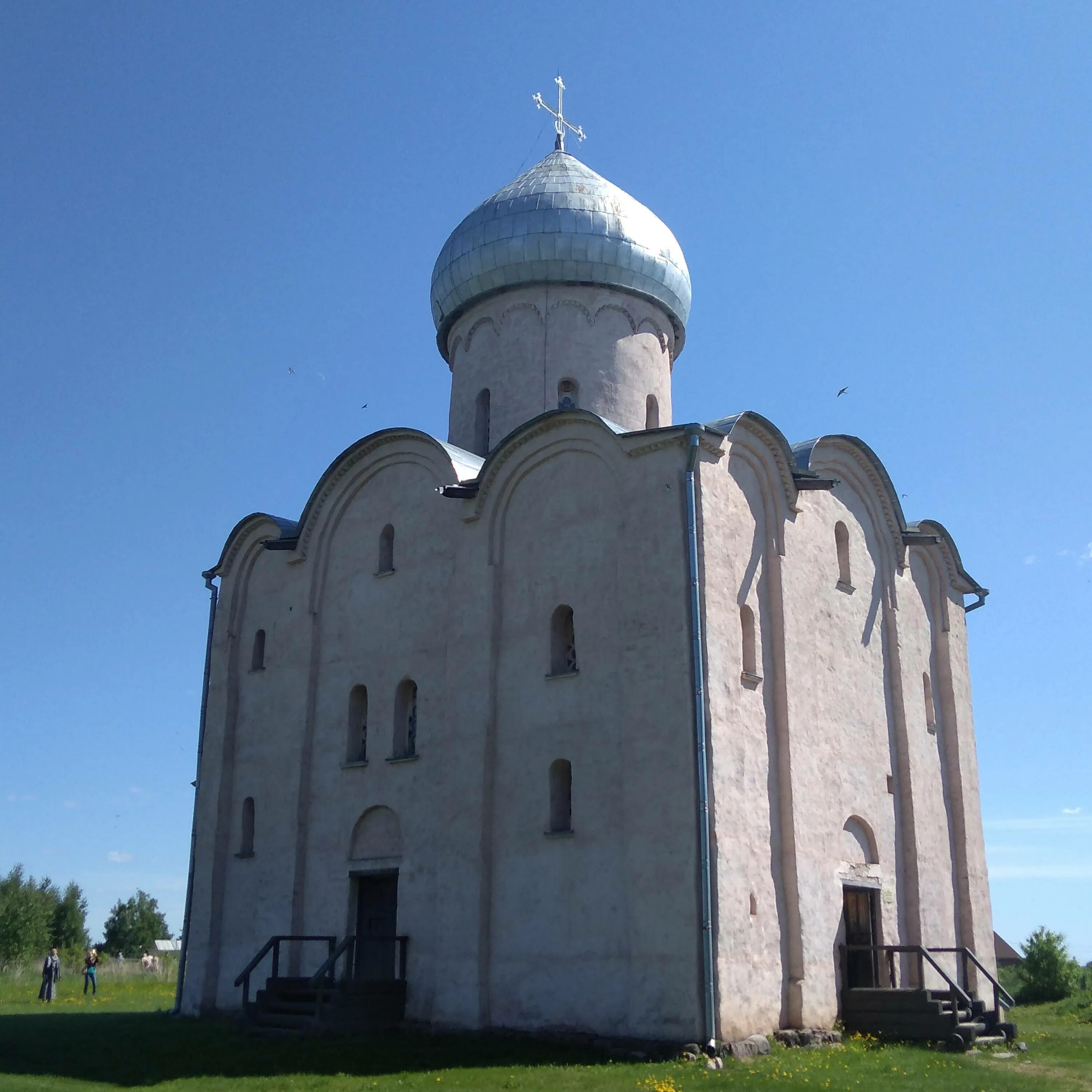 Великий Новгород памятники архитектуры. Великий Новгород памятник Новгородская земля. Новгородская архитектура 12-13 века. Памятники культуры новгородской земли