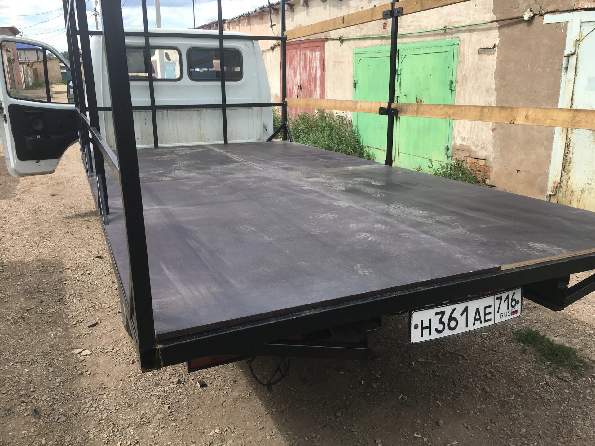Ворота на будку газель. Каркас платформа кузова газель газ-3302. Евроворота на газель. Задние ворота на будку газель 3302. Будка на газель 4.